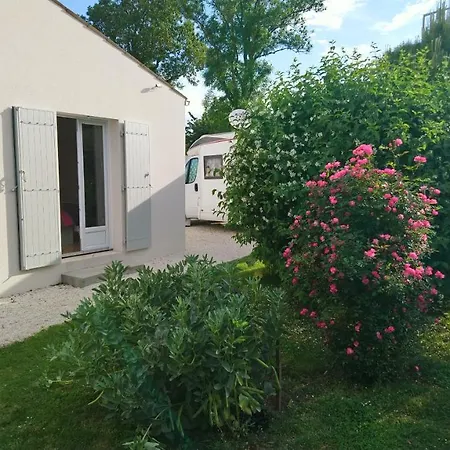 Les Lavateres Bed & Breakfast Hiers-Brouage